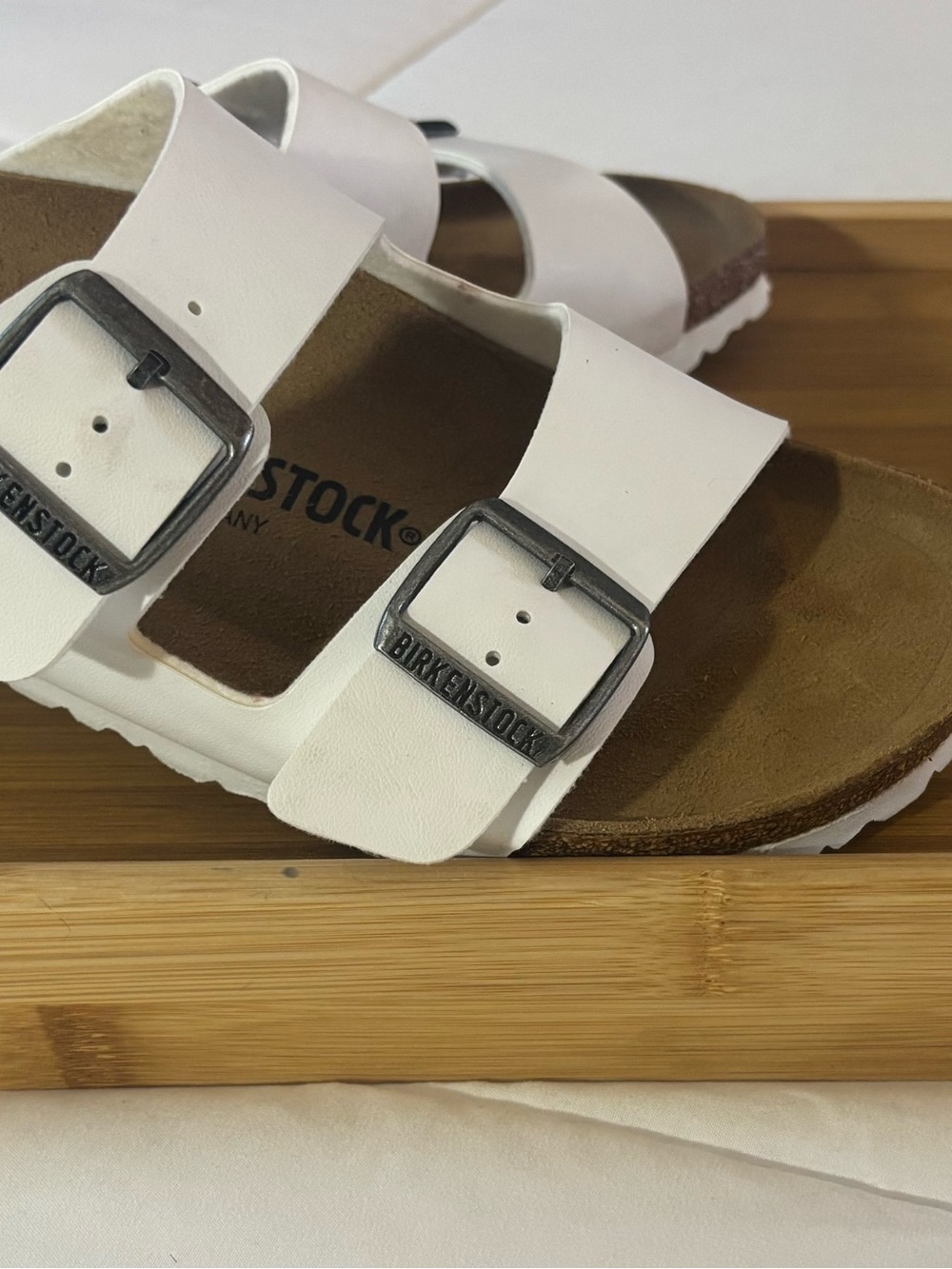 Birkenstock Arizona White Two-Strap Sandals Women’s EU 39